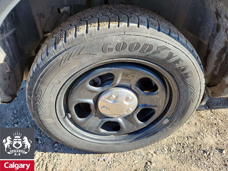 2019-ford-explorer-image-12