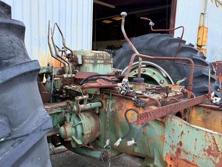 oliver-2255-parts-tractor-image-12