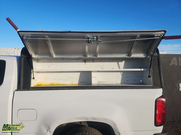 2016-chevrolet-colorado-image-25