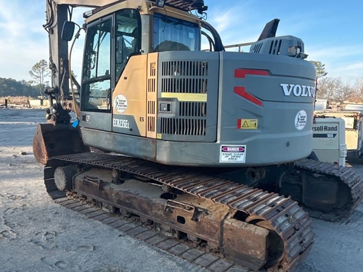 2016-volvo-ecr235el-image-4