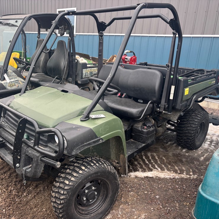 JOHN DEERE GATOR