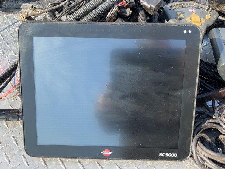 2024-hardi-commander-45-pull-type-sprayer-image-63