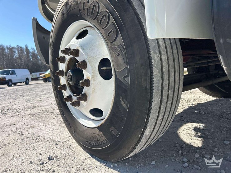 2020-international-mv607-image-28