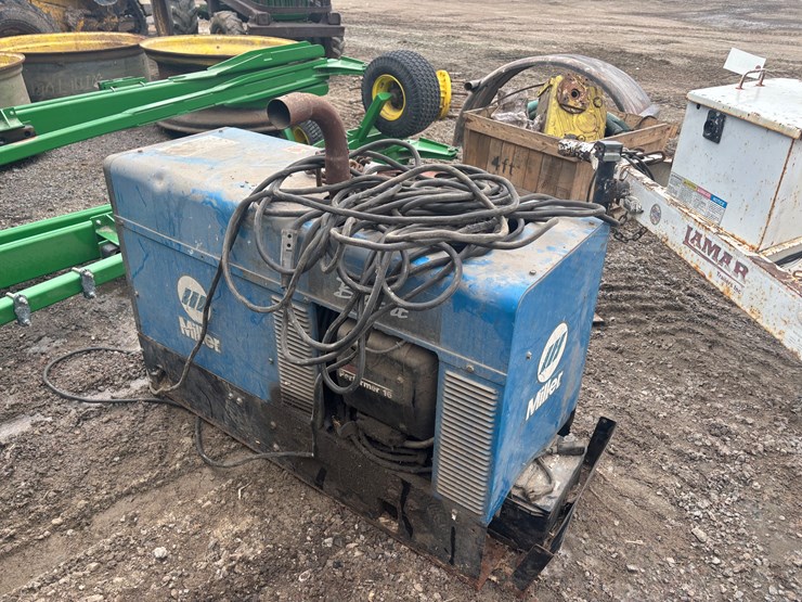 miller-bobcat-225-image-2