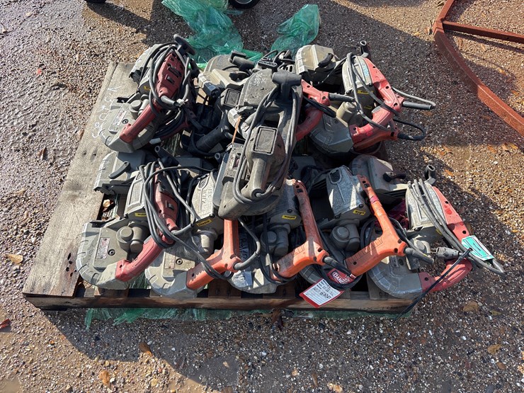 #5145-•-pallet-of-band-saws-image-2