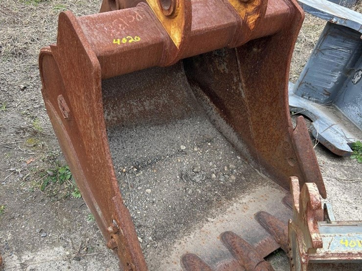 hensley-36in-hydraulic-excavator-bucket-image-1