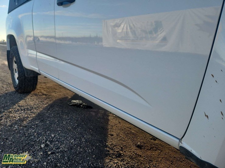 2016-chevrolet-colorado-image-34