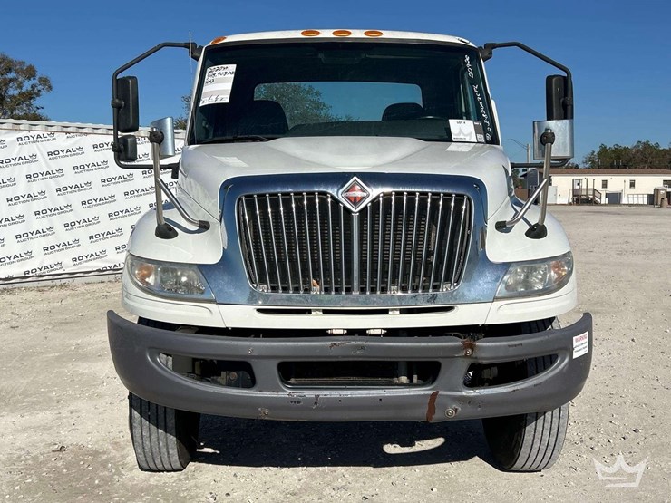 2020-international-mv607-image-33