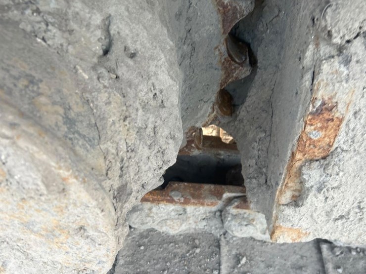 deere-240d-lc-image-16