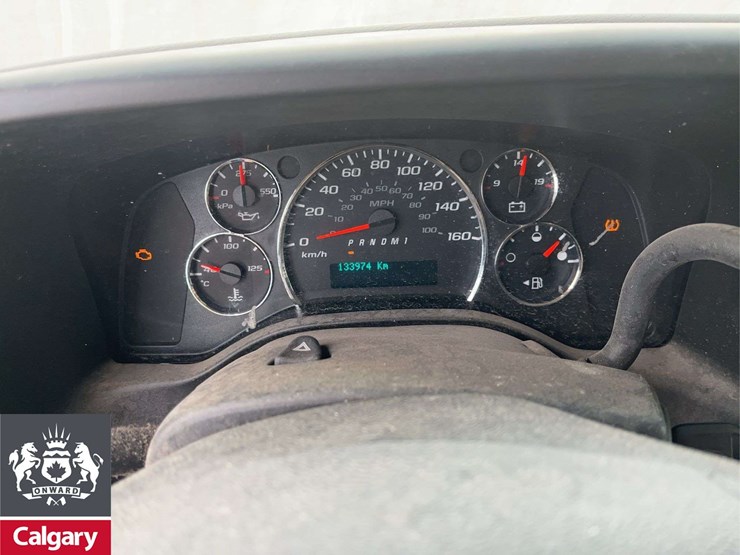 2015-gmc-3500-image-16