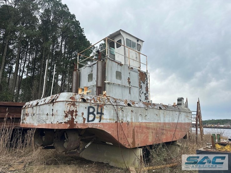 feltons-boat-30x14-needs-engine-image-1