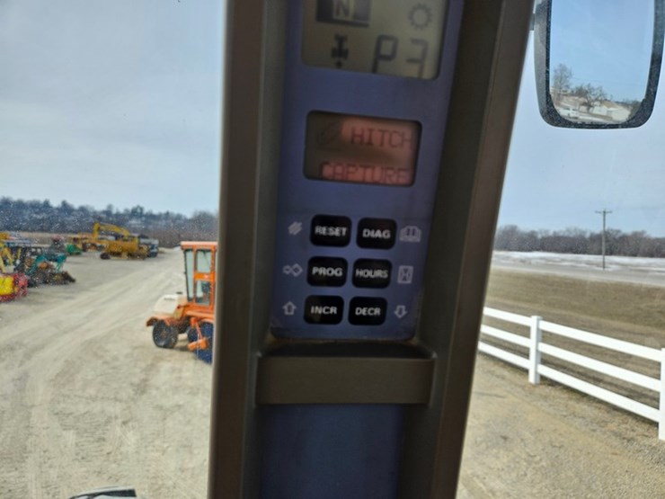 case-ih-mx180-image-32