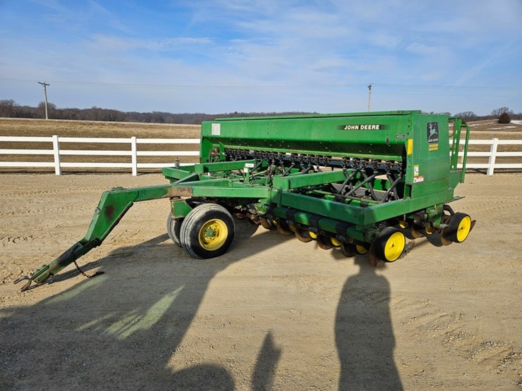 john-deere-750-image-1