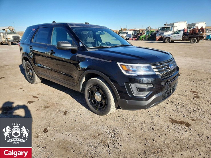 2019-ford-explorer-image-2