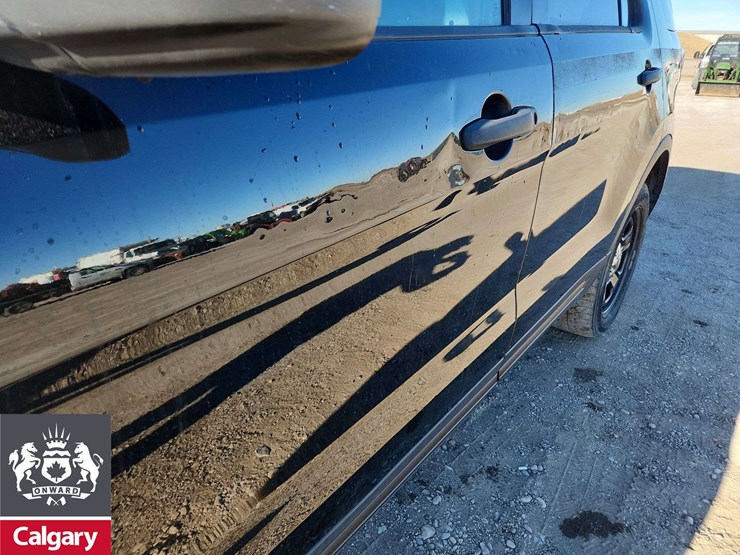 2017-ford-explorer-image-27