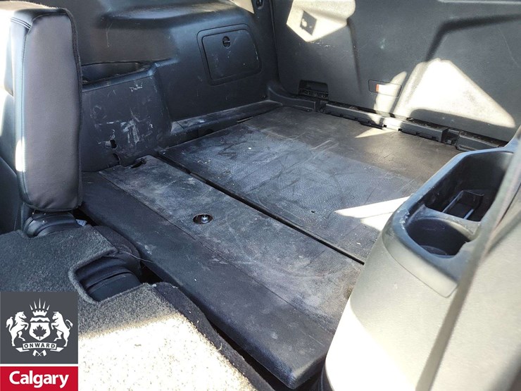 2018-ford-explorer-image-16