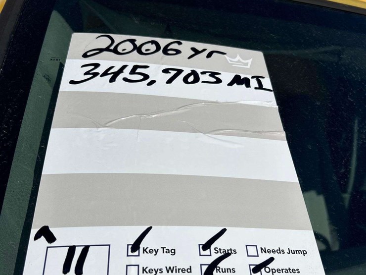 2006-gmc-3500-image-29