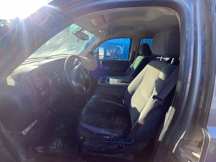 2007-chevrolet-2500-image-15