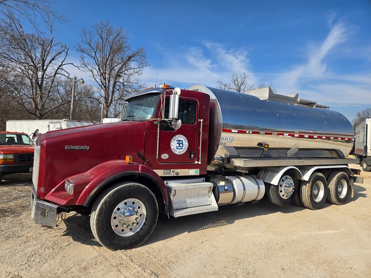 2015-kenworth-t800-image-5