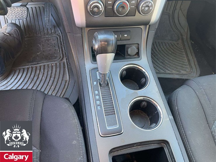 2010-chevrolet-traverse-image-22