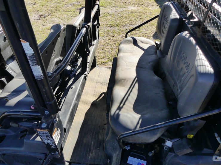 2020-kubota-rtvx1140-image-9