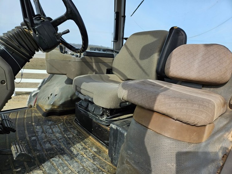 case-ih-mx180-image-42