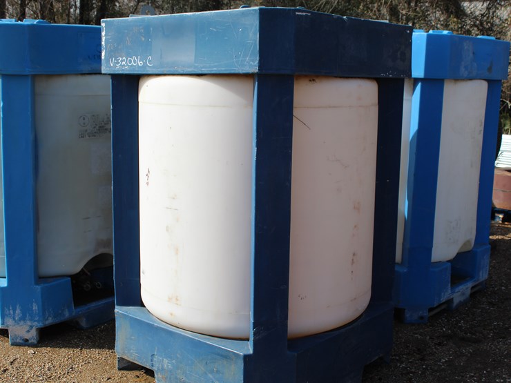 #5135-•-300-gallon-water-tank,-skid-mounted-image-3