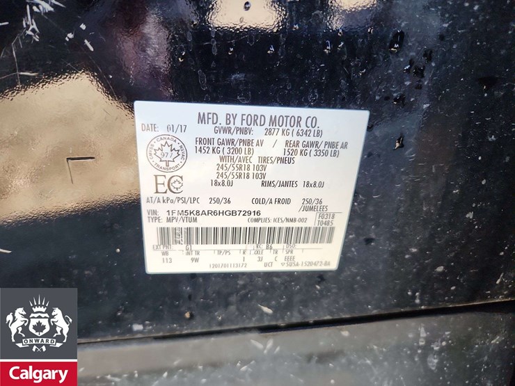 2017-ford-explorer-image-28