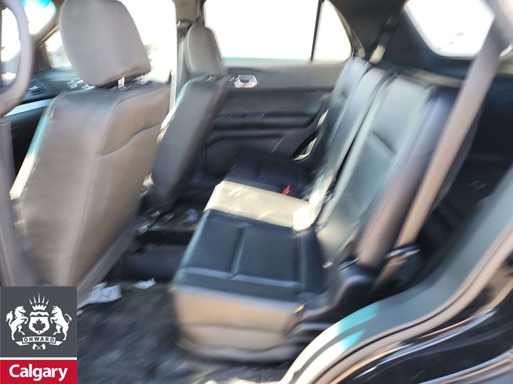 2017-ford-explorer-image-15