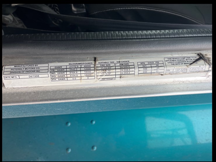 1998-peterbilt-379-image-45