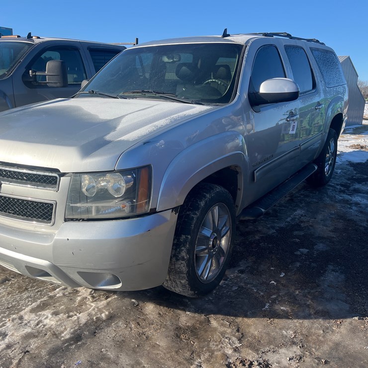 2013 CHEVROLET SUBURBAN