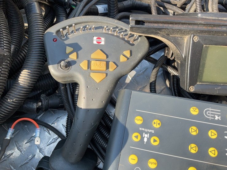 2024-hardi-commander-45-pull-type-sprayer-image-65