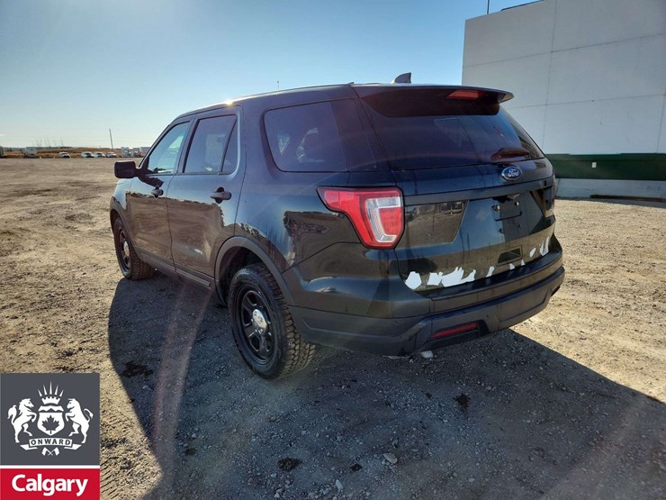 2019-ford-explorer-image-3
