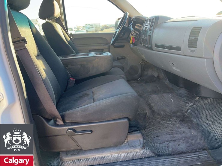 2013-gmc-sierra-2500hd-image-18