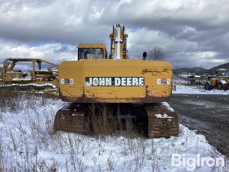 1993-deere-690e-image-6
