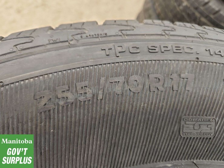 set-of-4-general-grabber-hts-tires-255/70r17-image-3