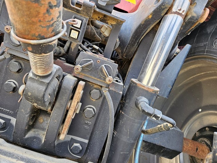 case-ih-mx180-image-17