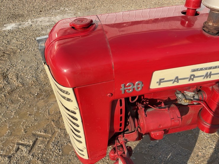 1957-mccormick-farmall-130-image-14