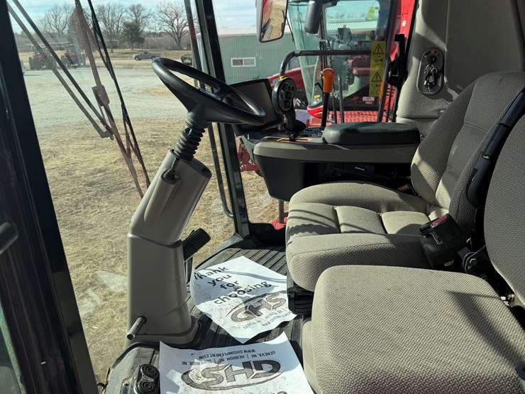 2013-case-ih-6130-image-5