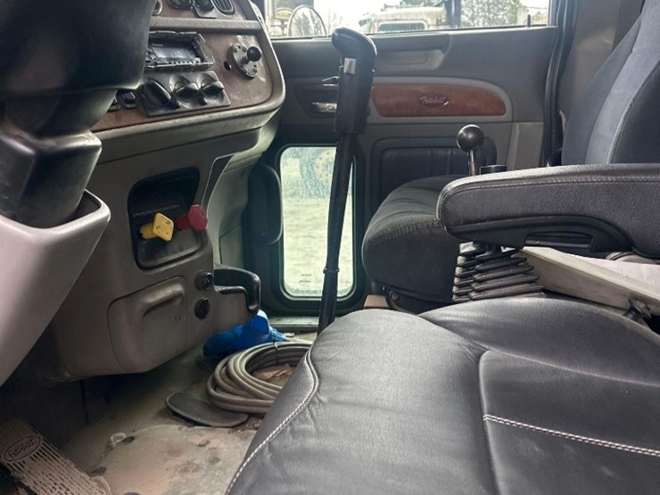 2007-peterbilt-357-image-22