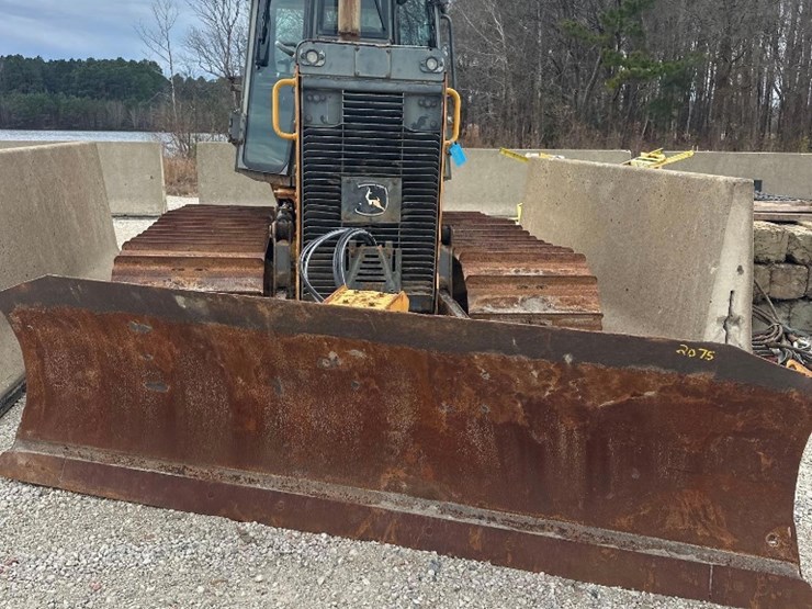 2015-deere-650k-lgp-image-13