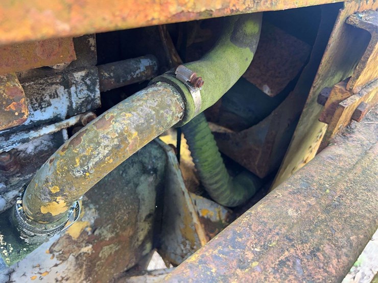 minneapolis-moline-diesel-backhoe-image-56