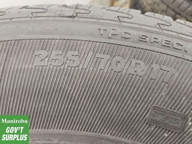 set-of-4-general-grabber-hts-tires-255/70r17-image-3