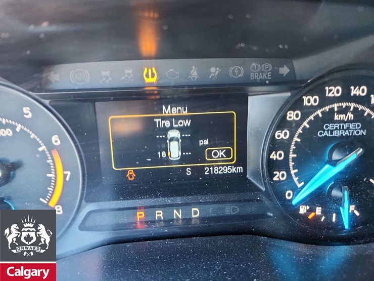 2019-ford-explorer-image-22