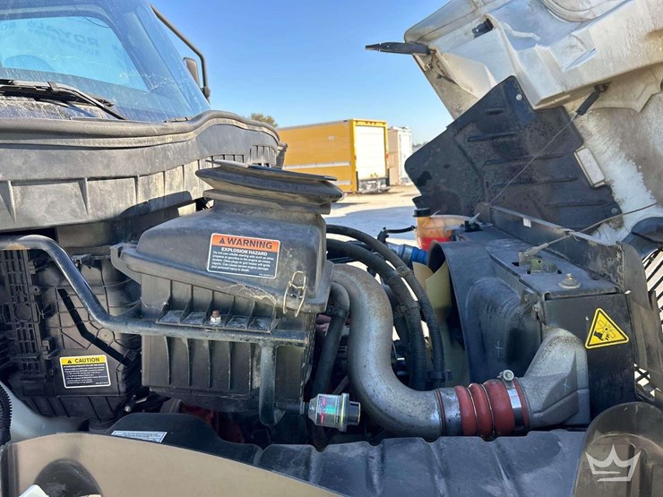 2020-international-mv607-image-10