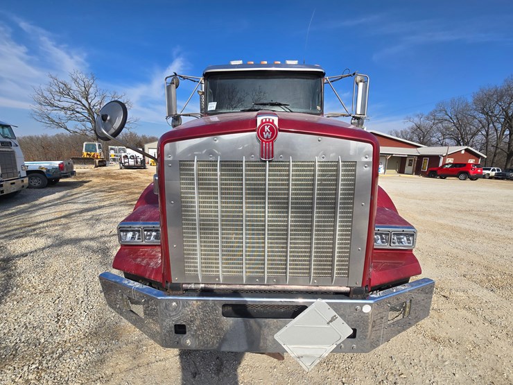 2015-kenworth-t800-image-34