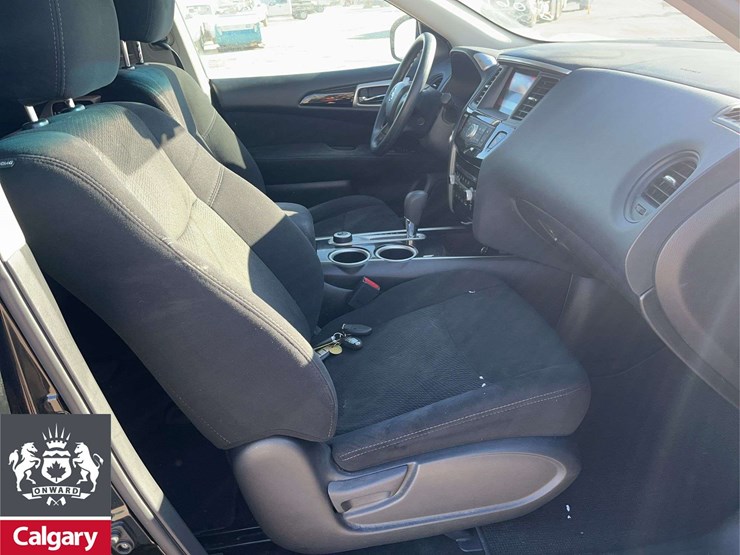 2015-nissan-pathfinder-image-18