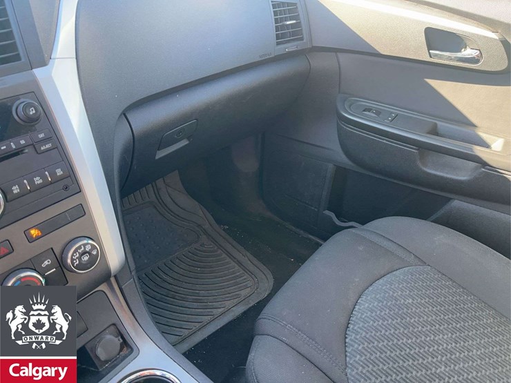 2010-chevrolet-traverse-image-24