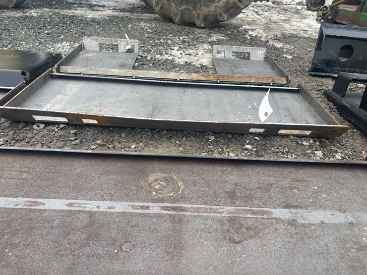 #4904-•-blank-skid-steer-plate-image-3