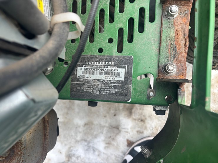 #4842-•-john-deere-ztrak-zero-turn-mower-image-11